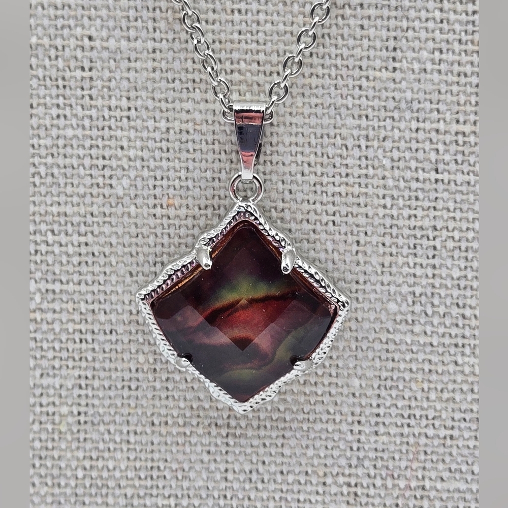 KENDRA SCOTT Davie Pendant Silver Tone Iridescent Dichroic Glass Bronze